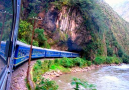 train-to-macchu-picchu-the-view-on-the-landscape