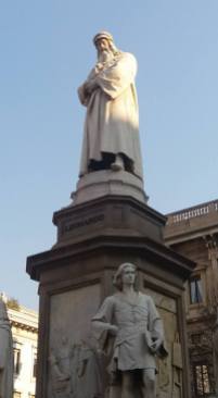 Statue of Leonardo DaVinci